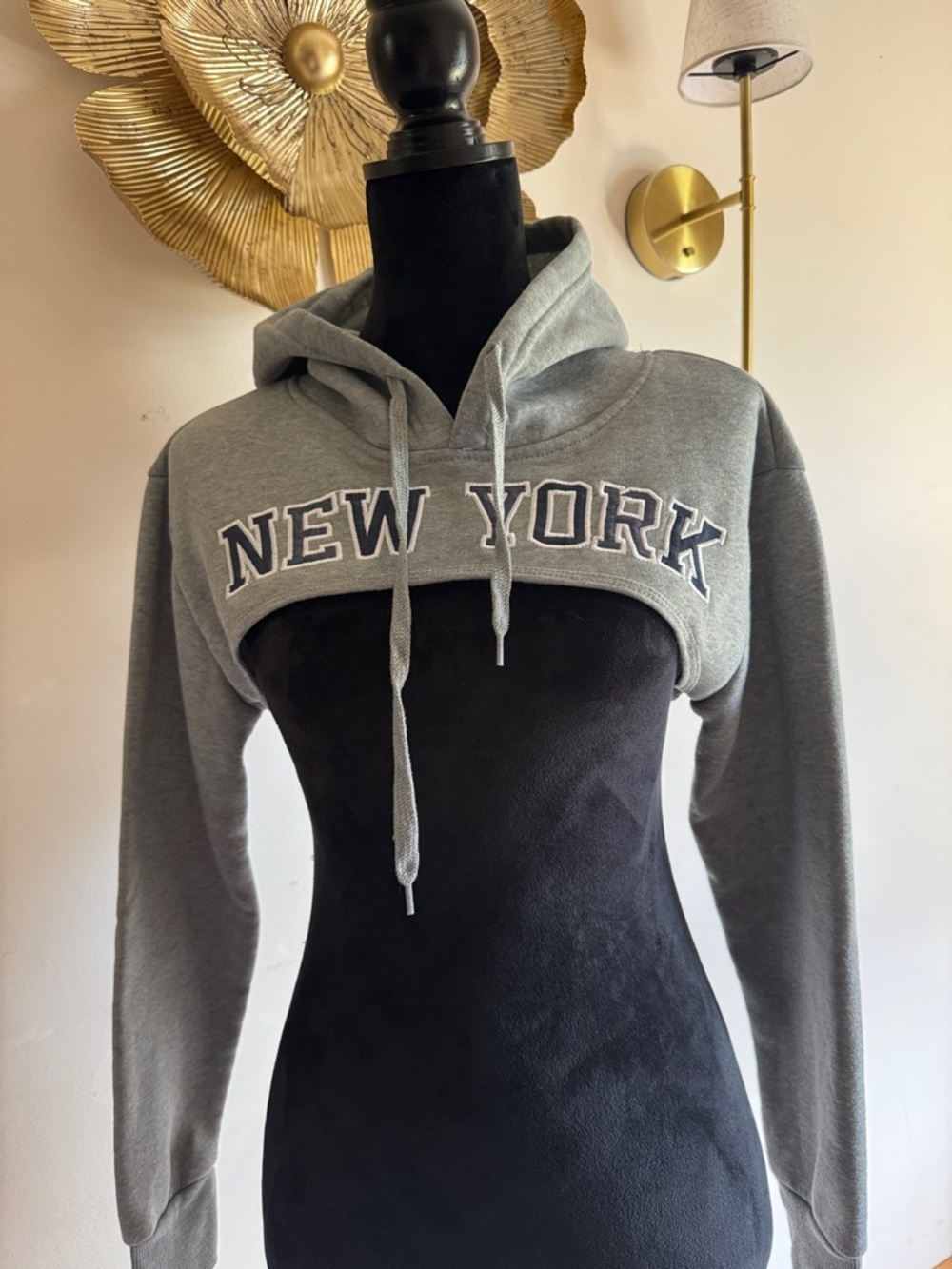 New York Cropped Hoodie - Gray
